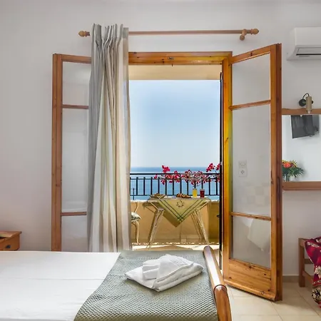 Ξενοδοχείο με διαμερίσματα Buena Vista Λουρδάτα