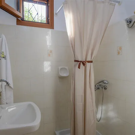 Buena Vista מלון דירות 3*